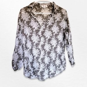 Anthro: Eden & Olivia Women's Top Long Sleeve Collared Gray Floral Sz L Cotton